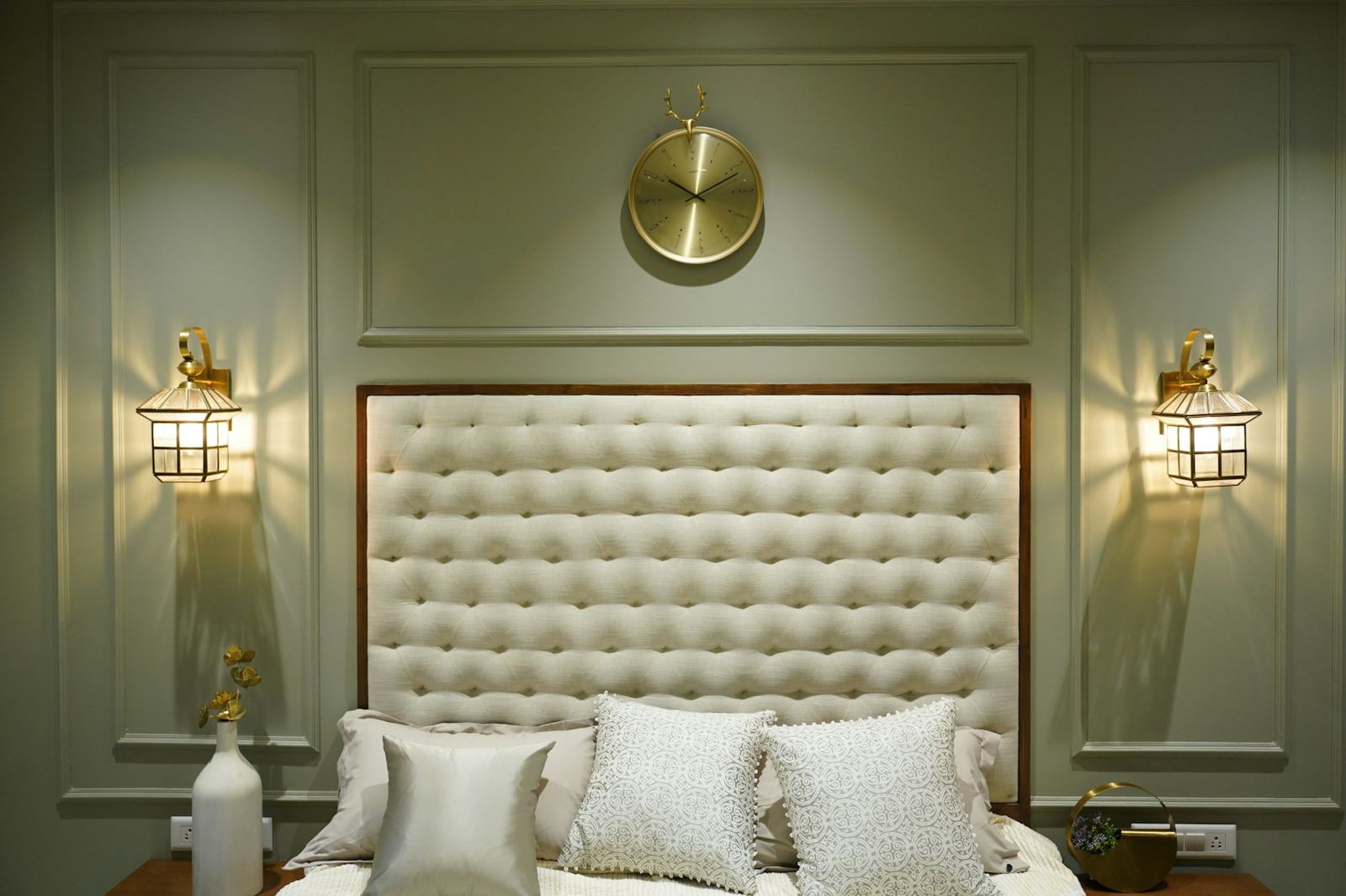 Paneling & wainscoting