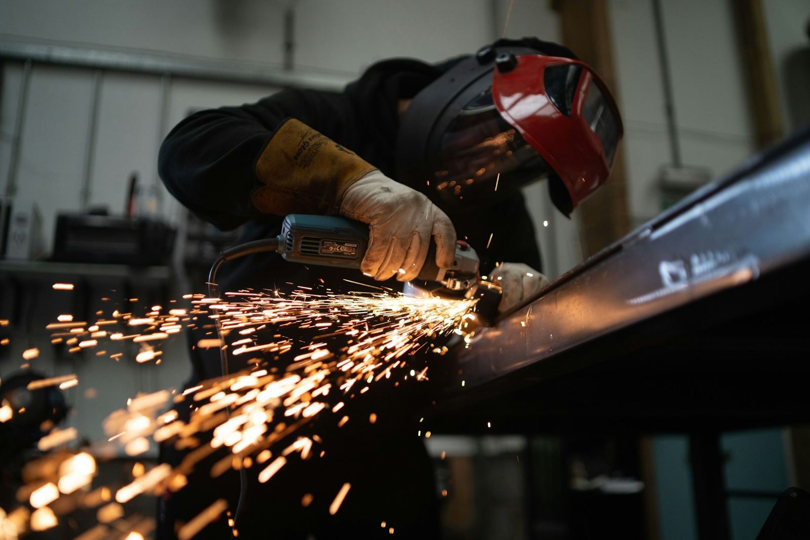 Grinding steel with sparks