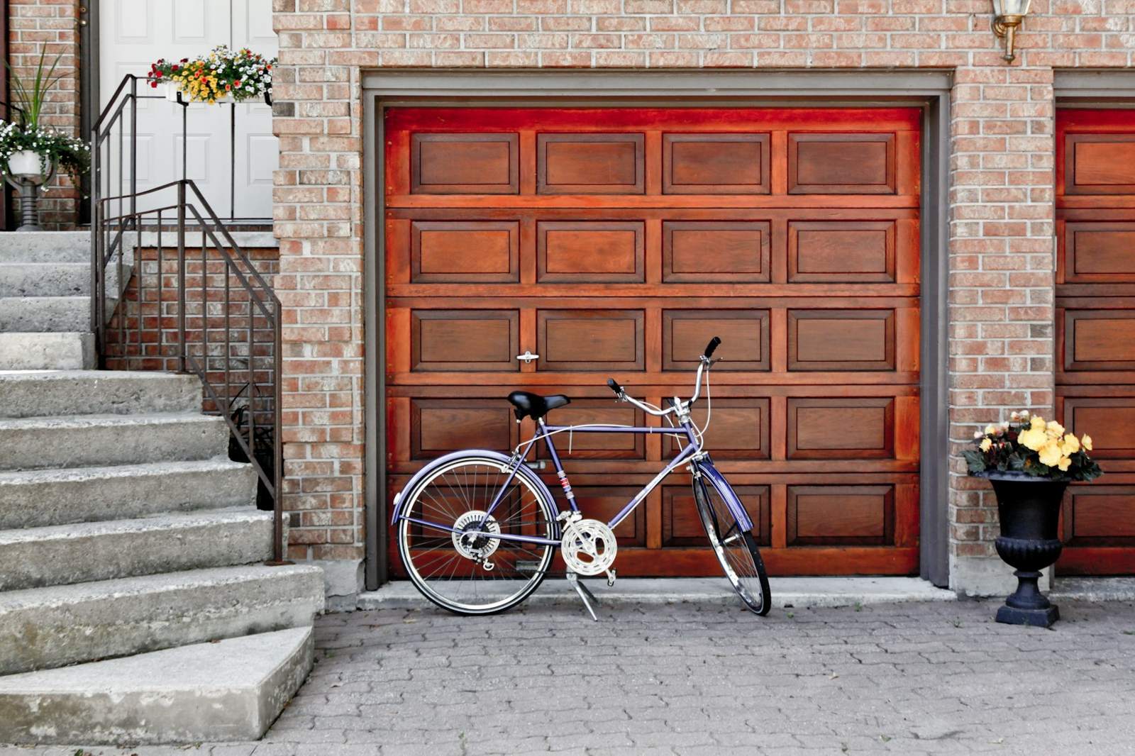 Carriage house garage door