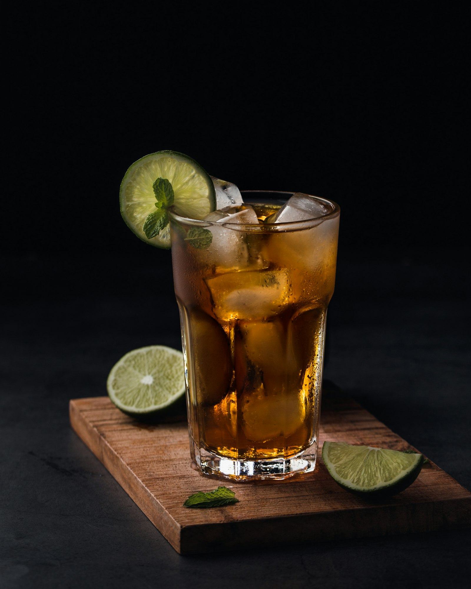 Iced mate with lime